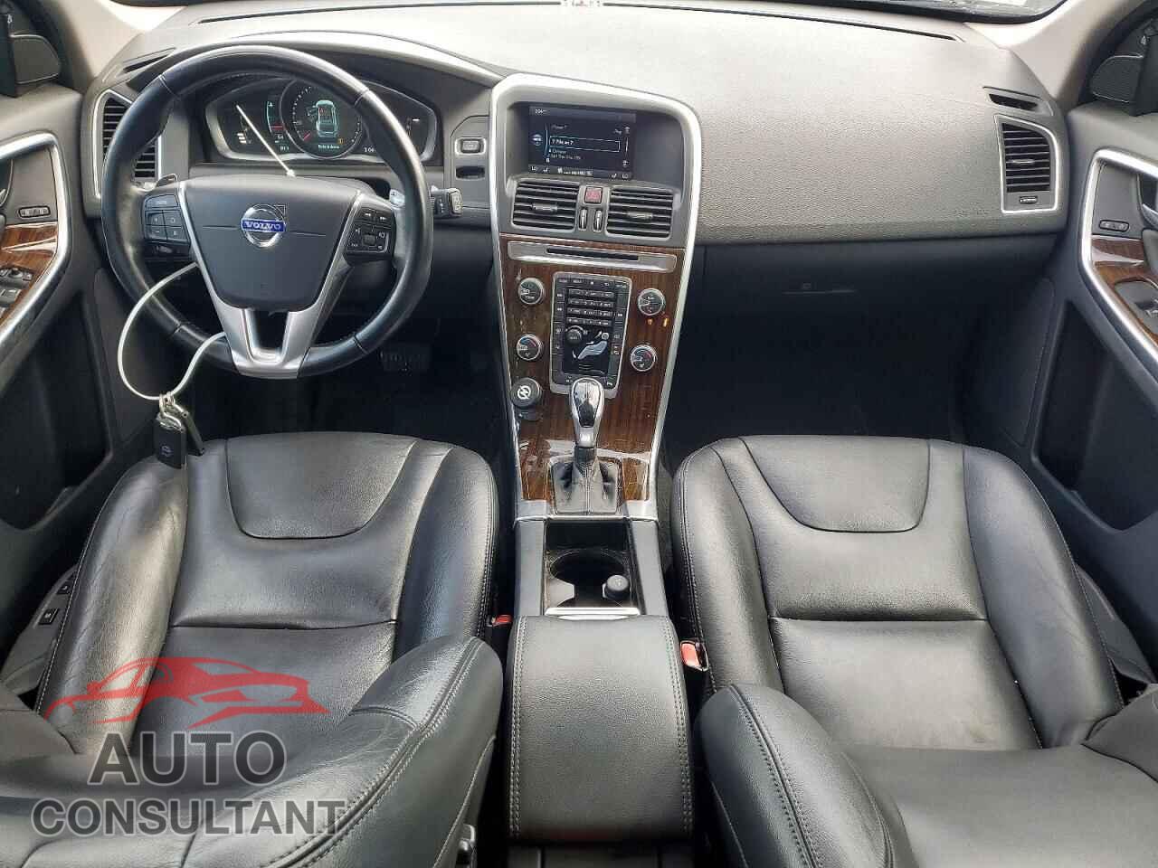 VOLVO XC60 2015 - YV4902RB8F2576582