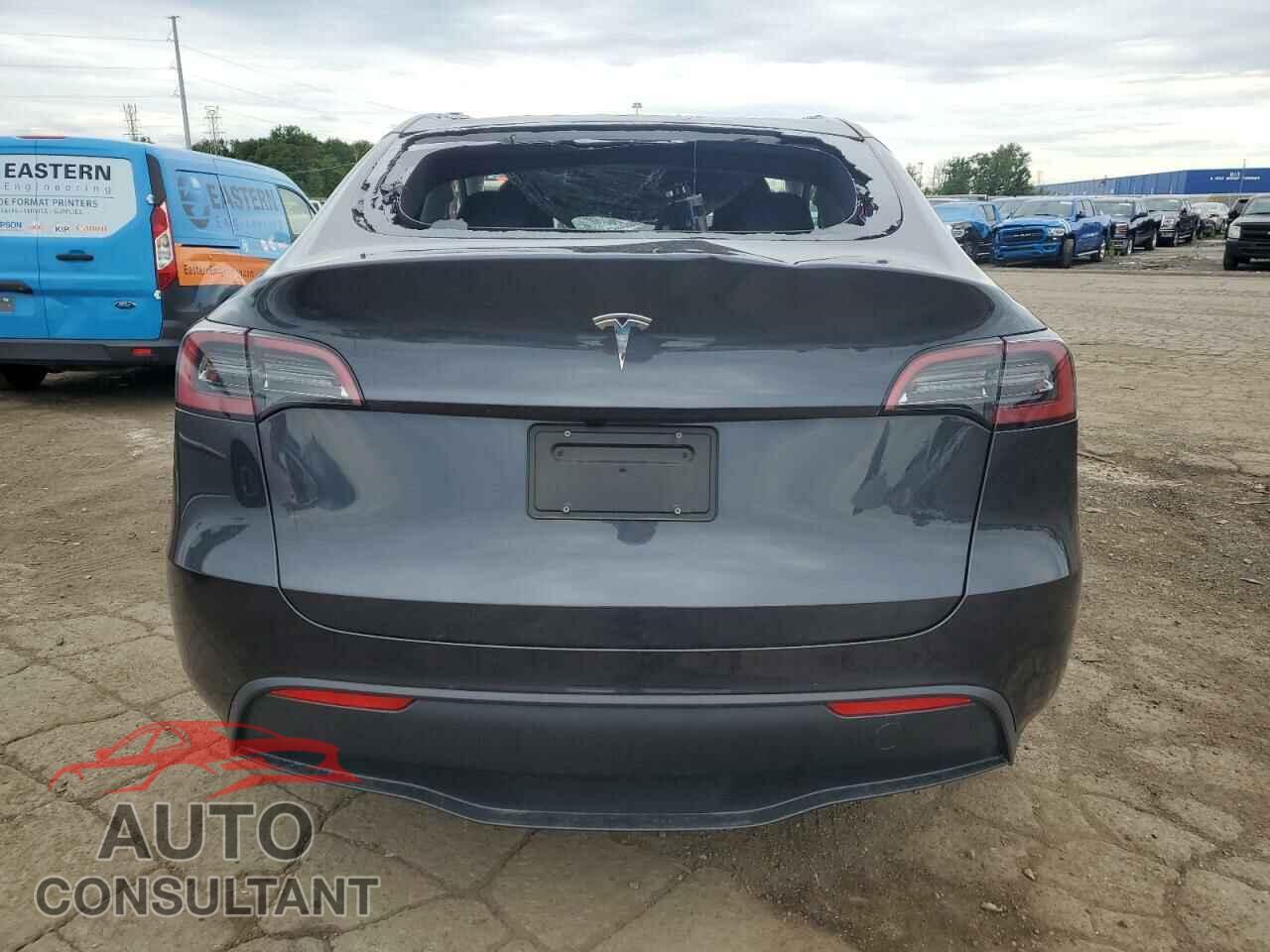 TESLA MODEL Y 2024 - 7SAYGDED8RF027479
