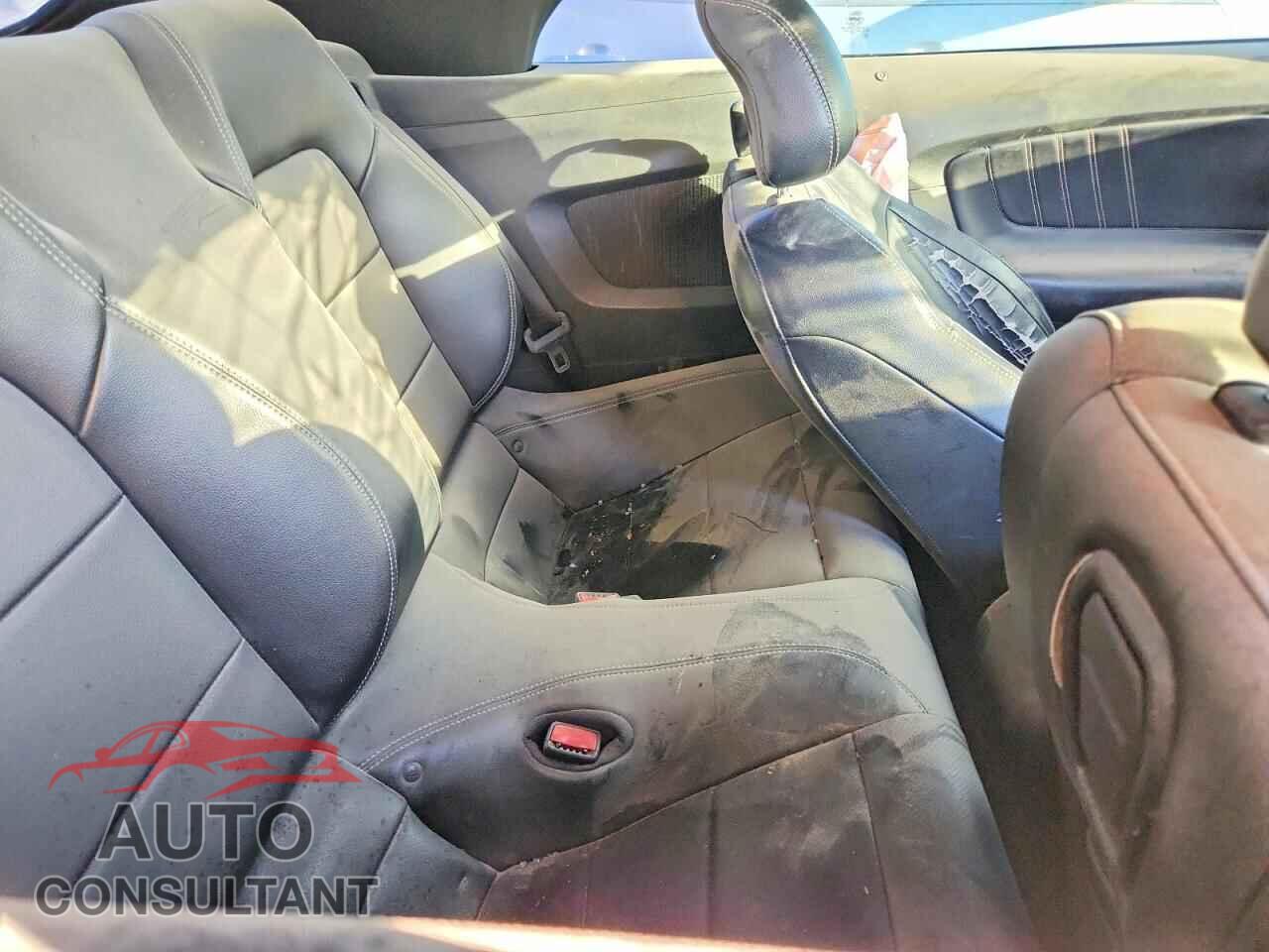 FORD MUSTANG 2015 - 1FATP8UH2F5396828