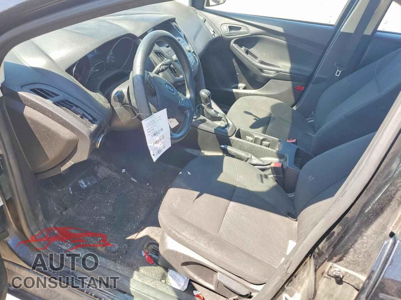 FORD FOCUS 2015 - 1FADP3E27FL290520