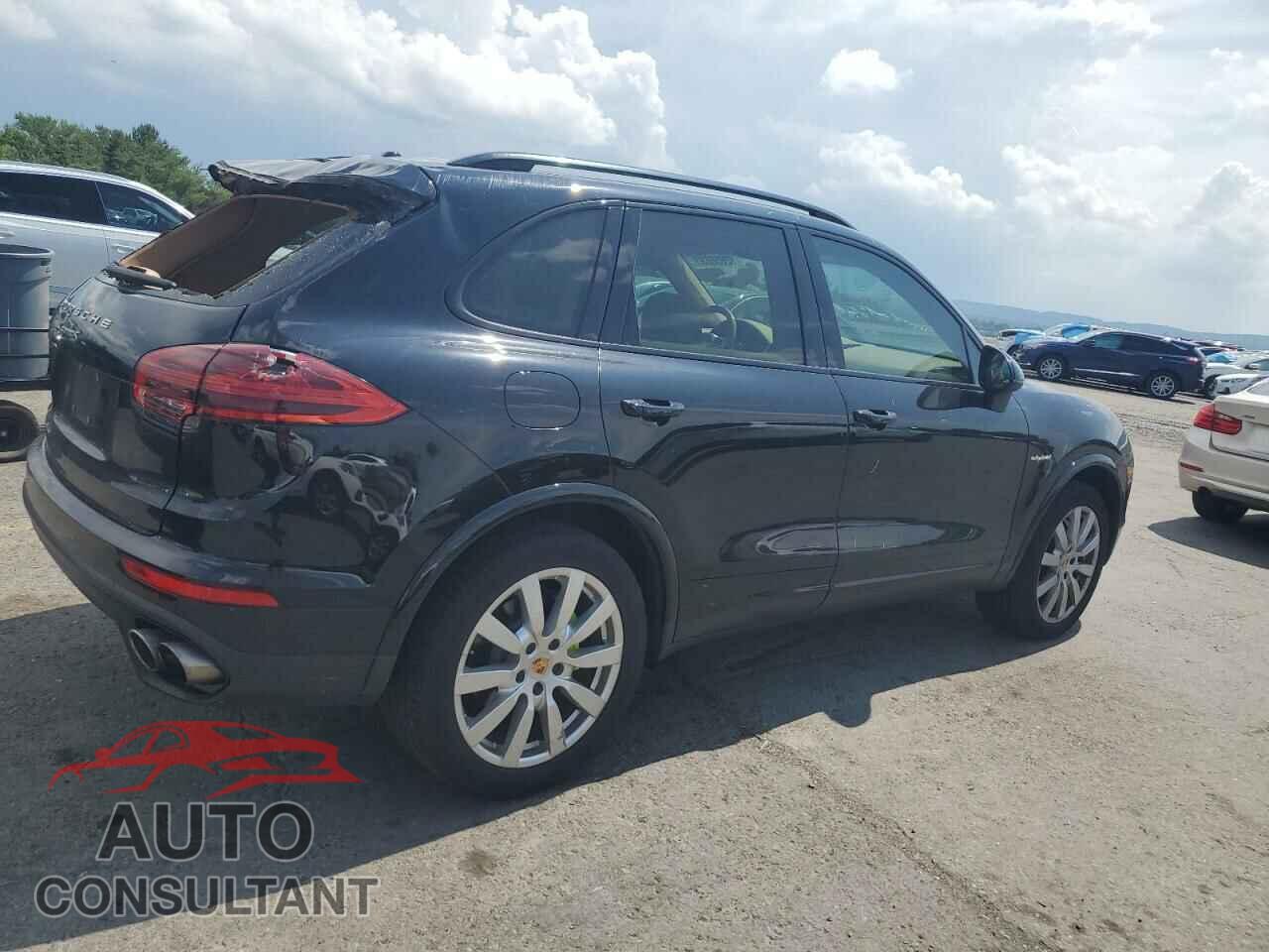 PORSCHE CAYENNE 2017 - WP1AE2A27HLA70895