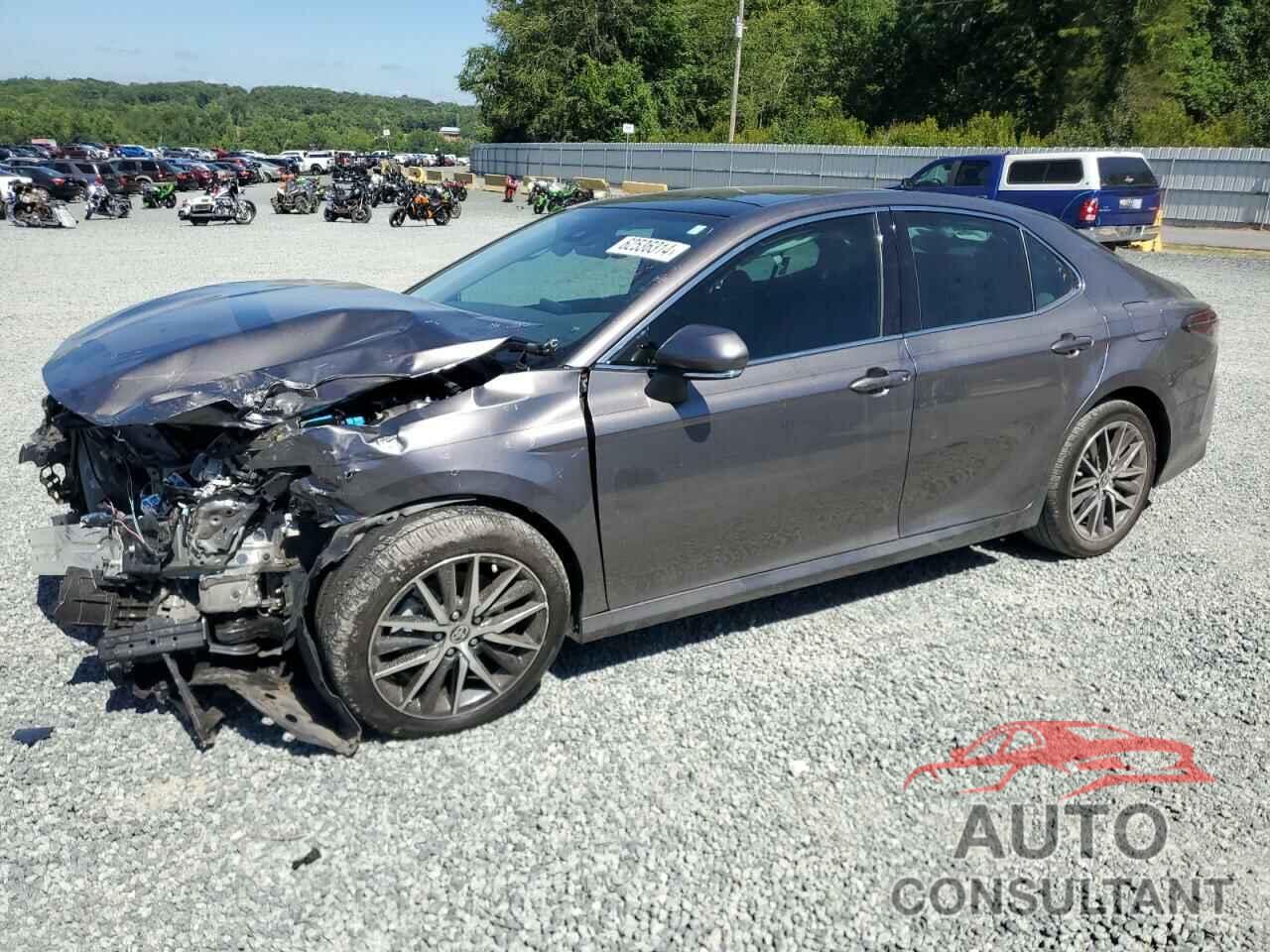 TOYOTA CAMRY 2021 - 4T1F11AK3MU451124
