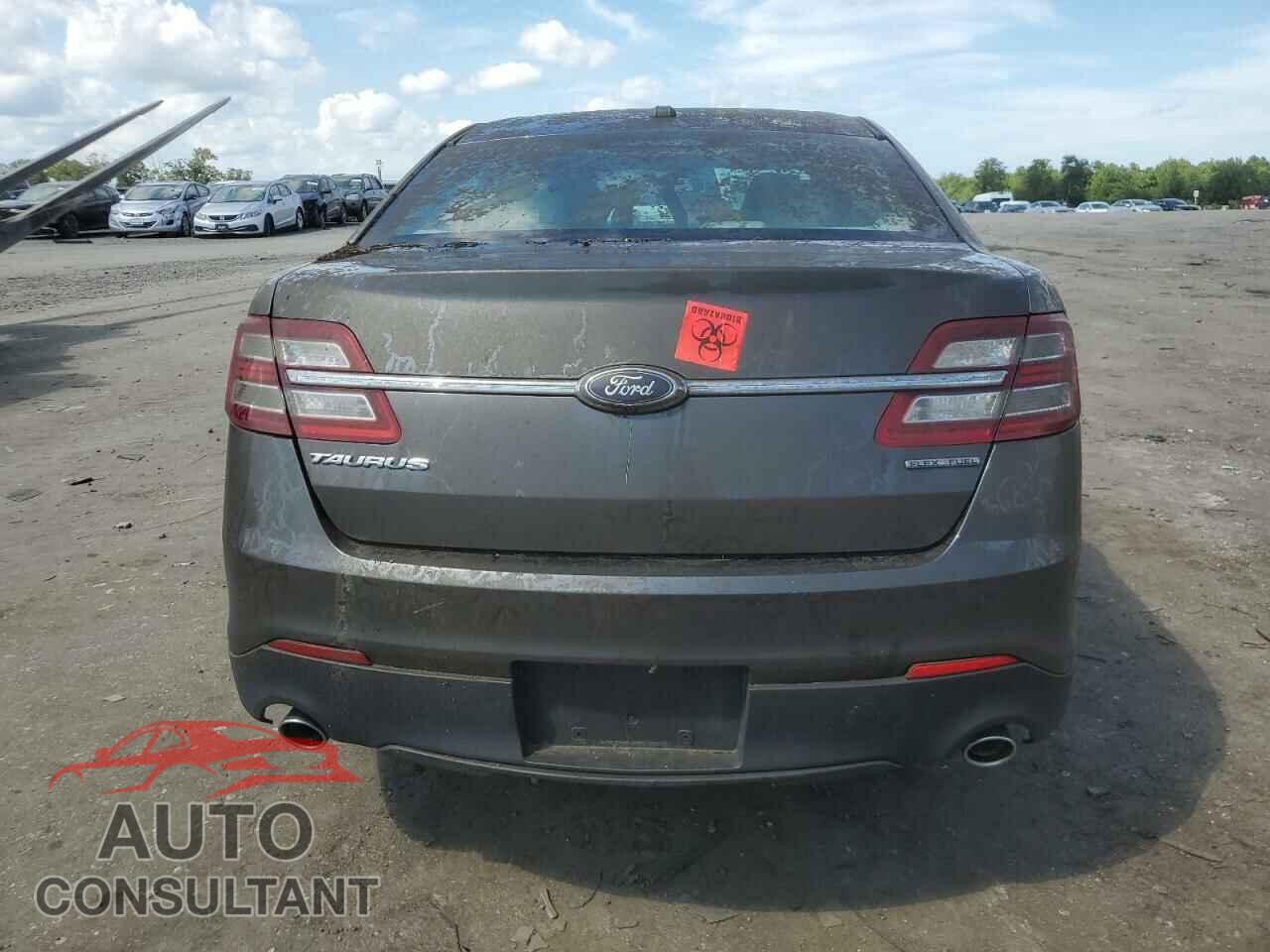 FORD TAURUS 2018 - 1FAHP2D80JG129722