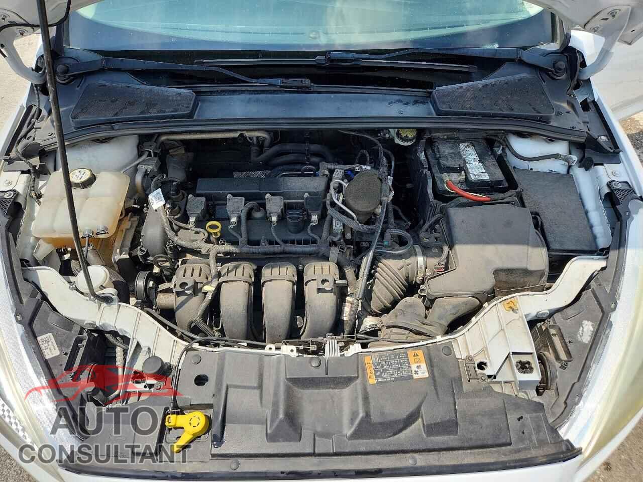 FORD FOCUS 2015 - 1FADP3F21FL263974