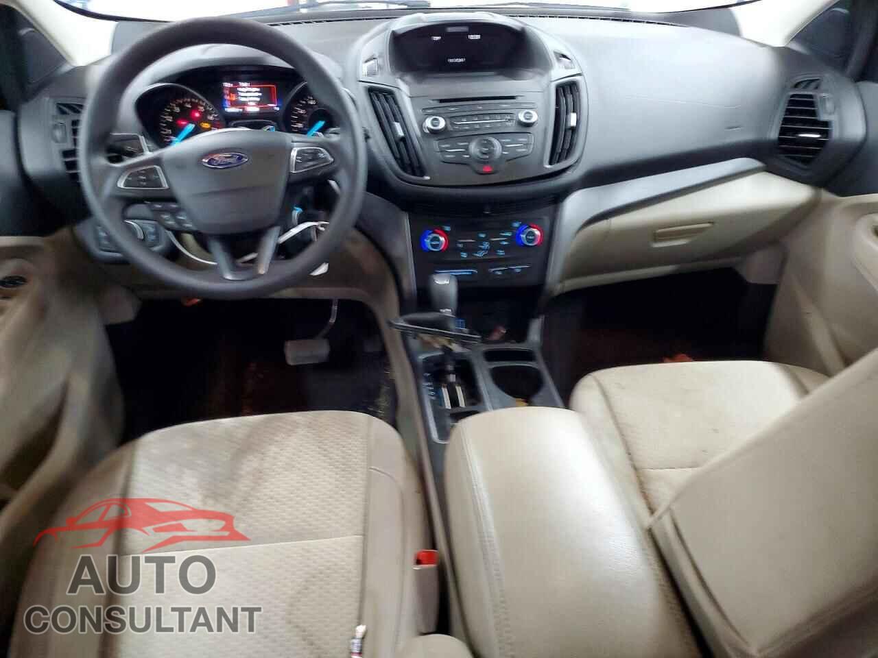 FORD ESCAPE 2017 - 1FMCU0GD2HUD04201