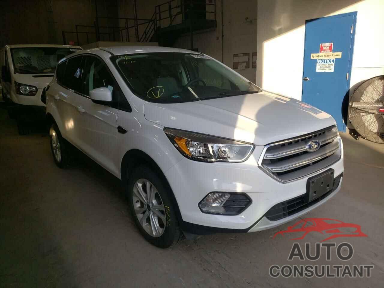 FORD ESCAPE 2017 - 1FMCU9GD1HUC28099