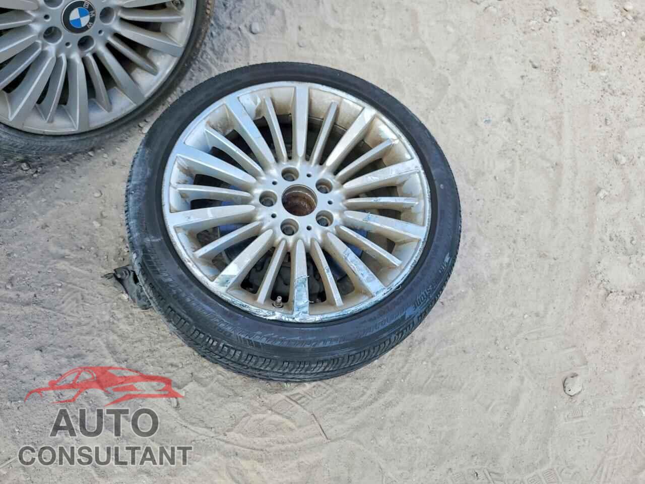 BMW 3 SERIES 2012 - WBA3A5C52CF346323