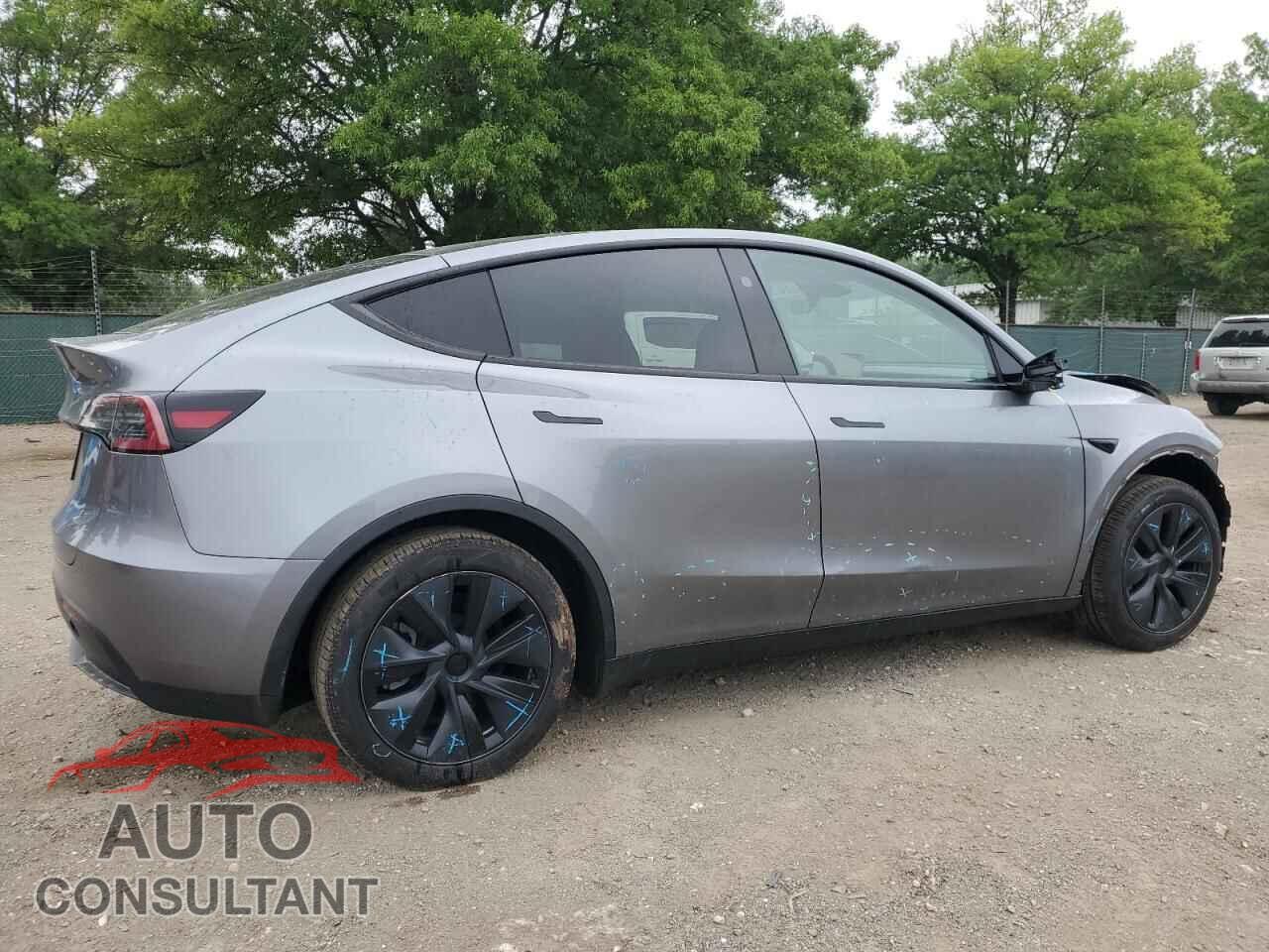TESLA MODEL Y 2024 - 7SAYGDED4RF196639