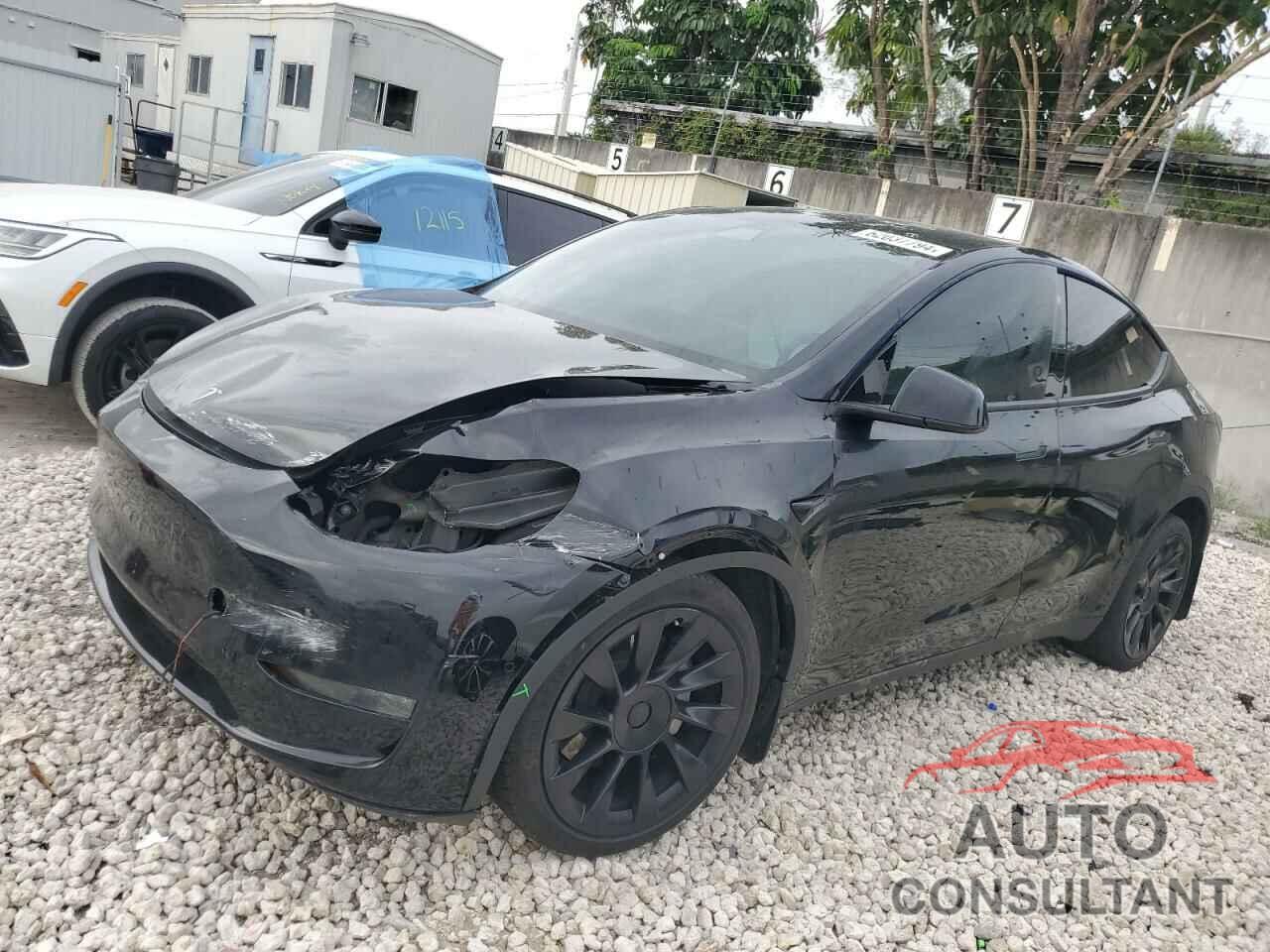 TESLA MODEL Y 2021 - 5YJYGDEE9MF063972