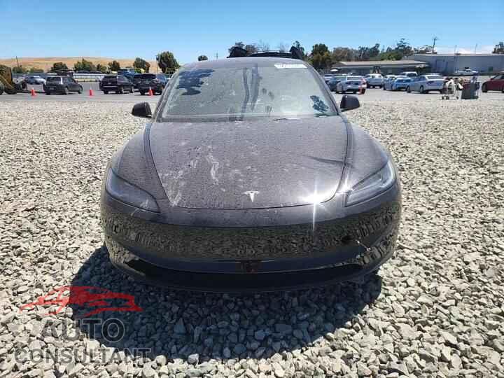 TESLA MODEL 3 2025 - 5YJ3E1EA8SF017588