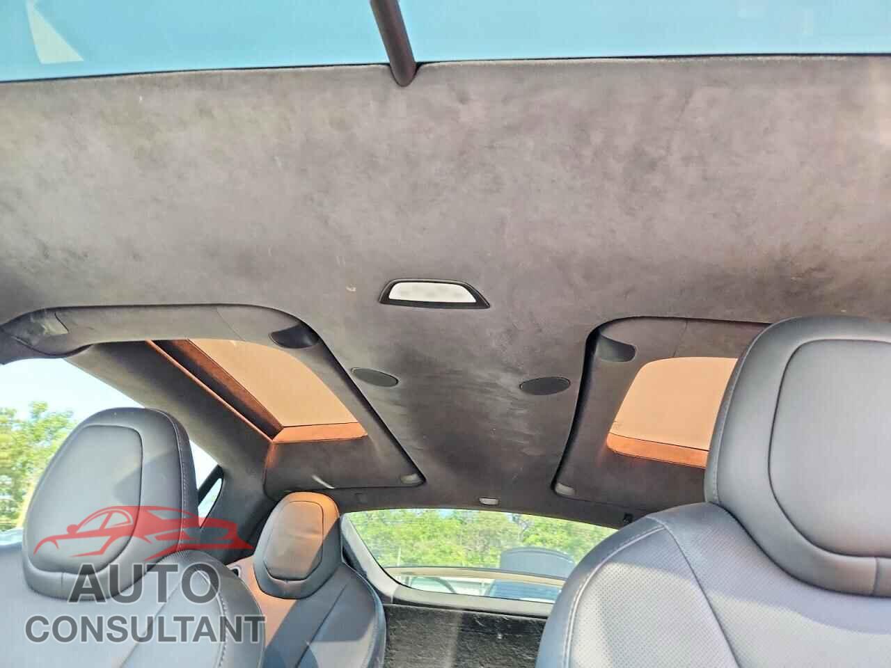 TESLA MODEL X 2023 - 7SAXCBE53PF400459