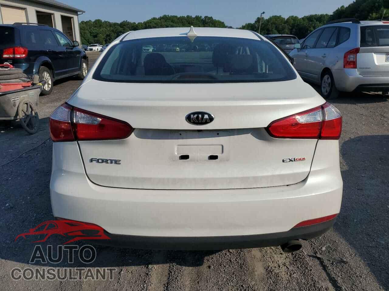KIA FORTE 2016 - KNAFX4A86G5491069