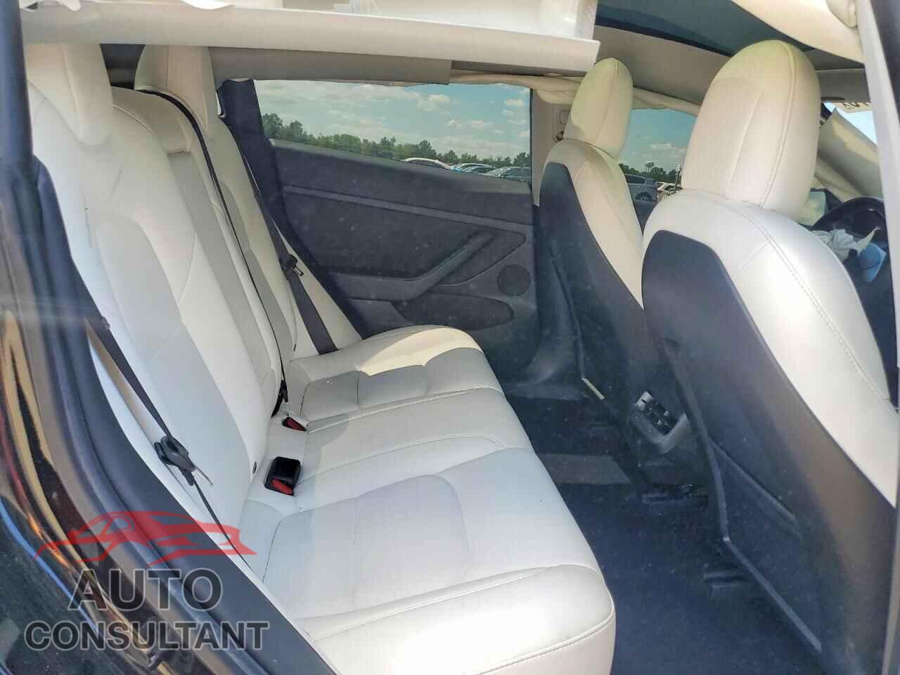 TESLA MODEL 3 2021 - 5YJ3E1EB9MF046352