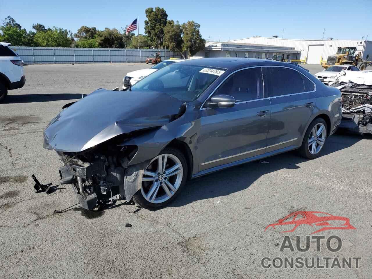 VOLKSWAGEN PASSAT 2015 - 1VWBV7A33FC072682