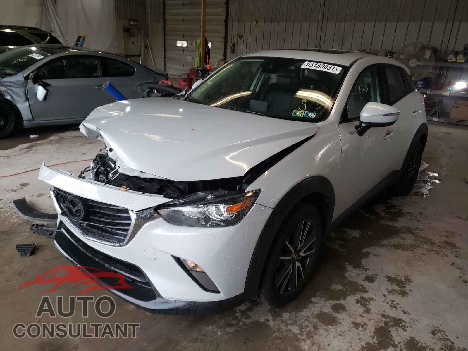 MAZDA CX-3 2018 - JM1DKFC72J0311261