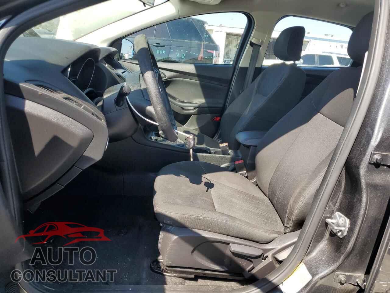 FORD FOCUS 2017 - 1FADP3E27HL271114