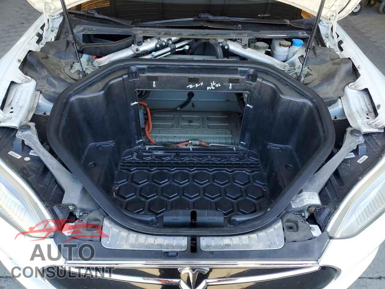 TESLA MODEL S 2012 - 5YJSA1CP2CFP02783