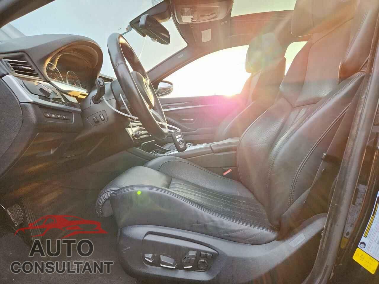 BMW M5 2014 - WBSFV9C53ED593238