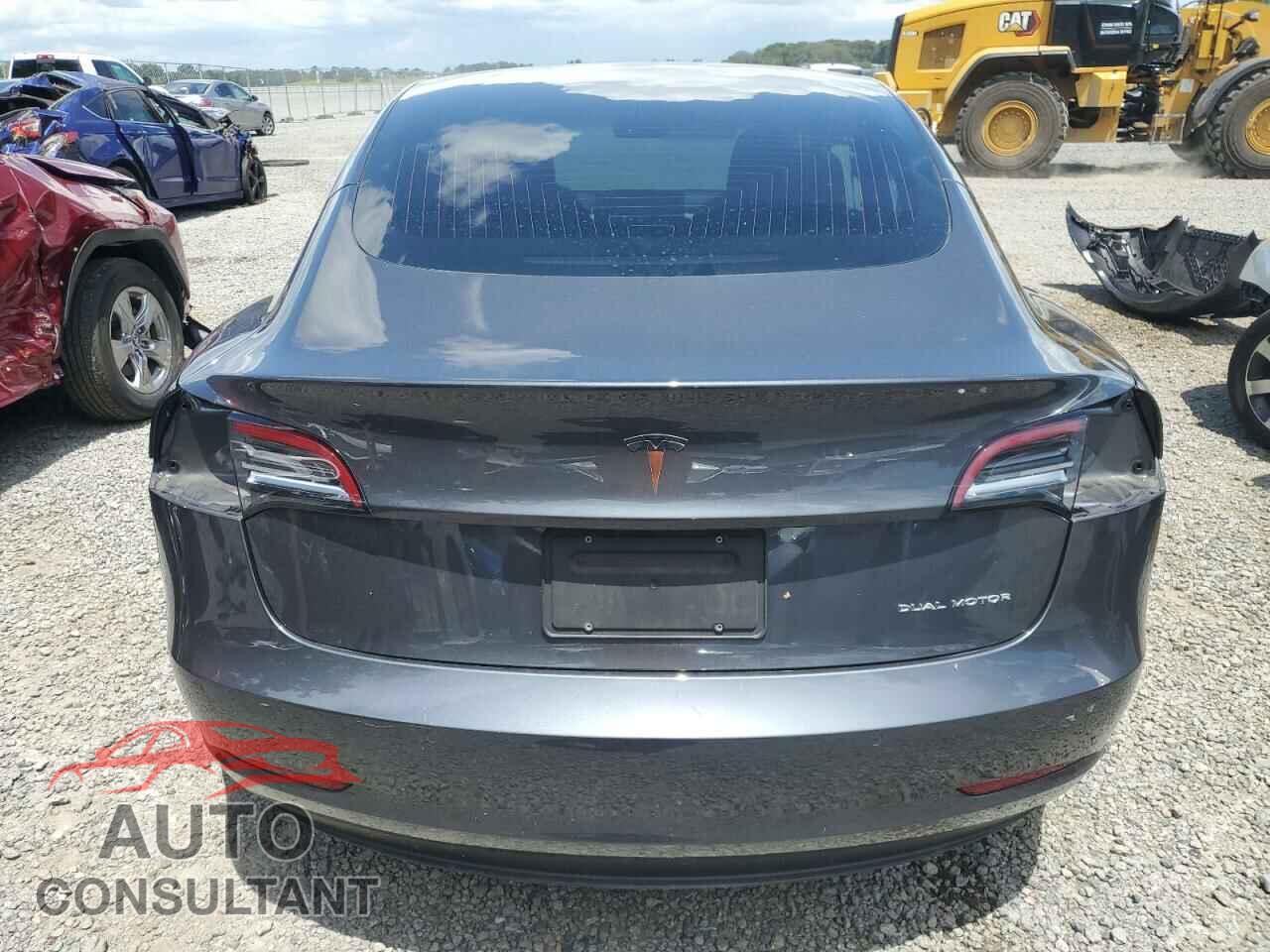 TESLA MODEL 3 2019 - 5YJ3E1EB1KF194654