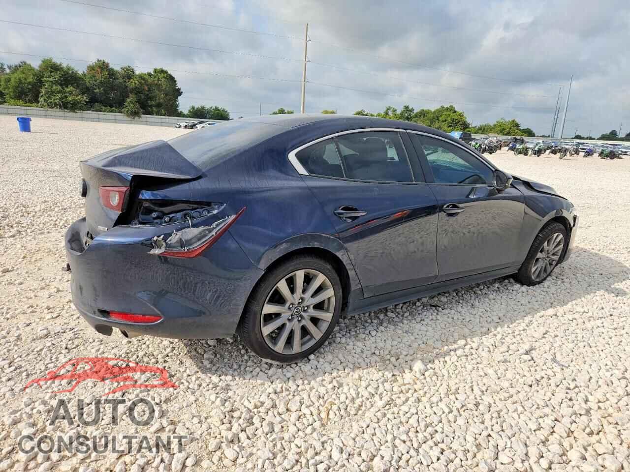MAZDA 3 2023 - 3MZBPACM8PM360405