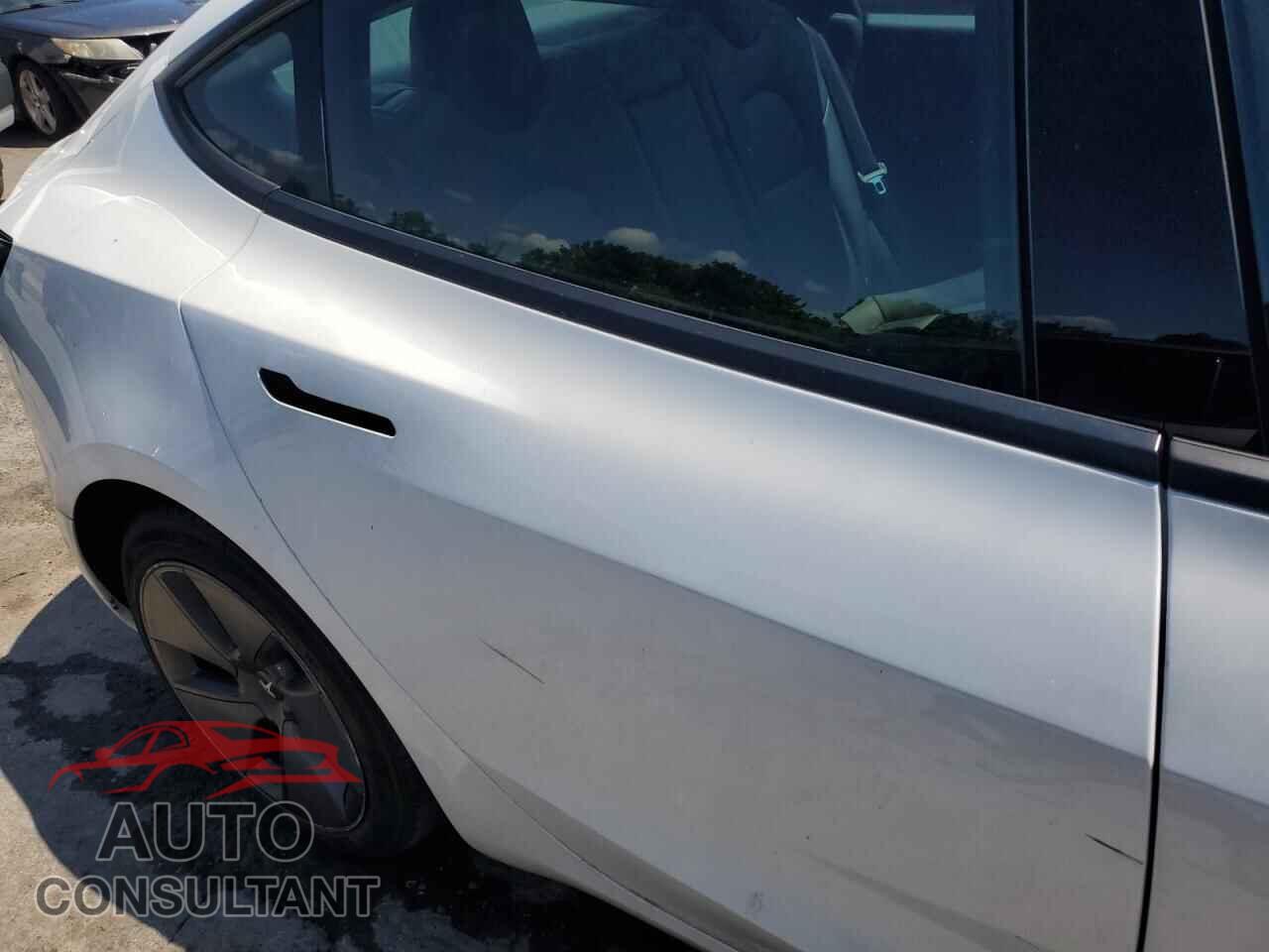 TESLA MODEL 3 2021 - 5YJ3E1EA4MF082702