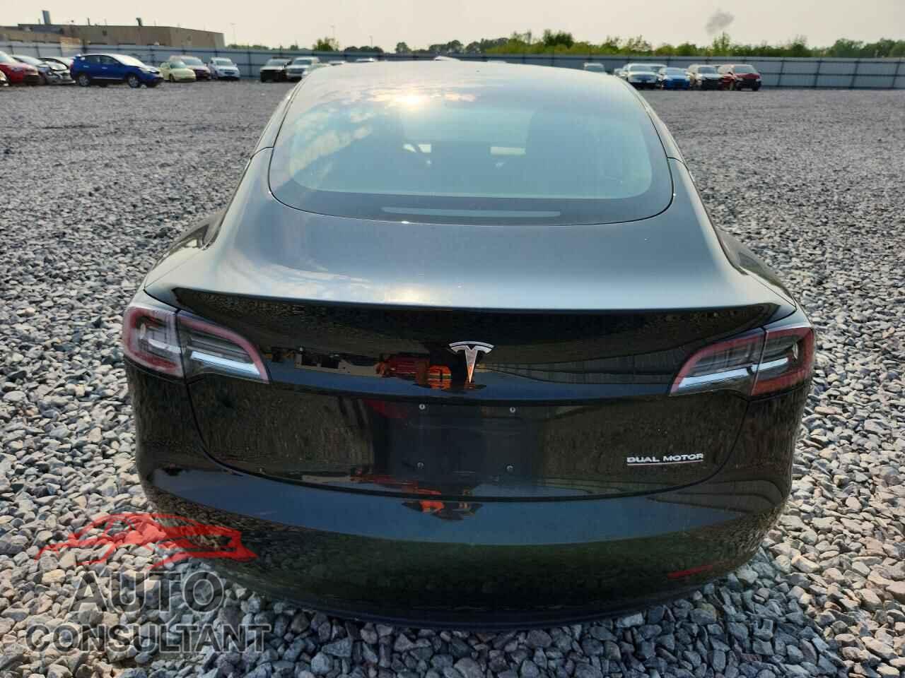 TESLA MODEL 3 2018 - 5YJ3E1EB6JF071804