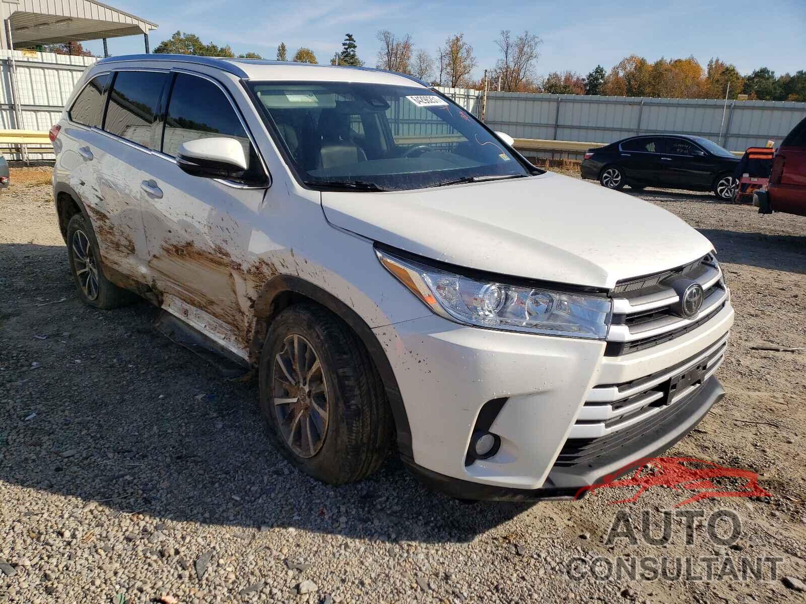 TOYOTA HIGHLANDER 2019 - 5TDKZRFH9KS565721