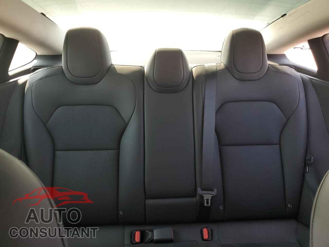 TESLA MODEL 3 2024 - 5YJ3E1EB6RF816191