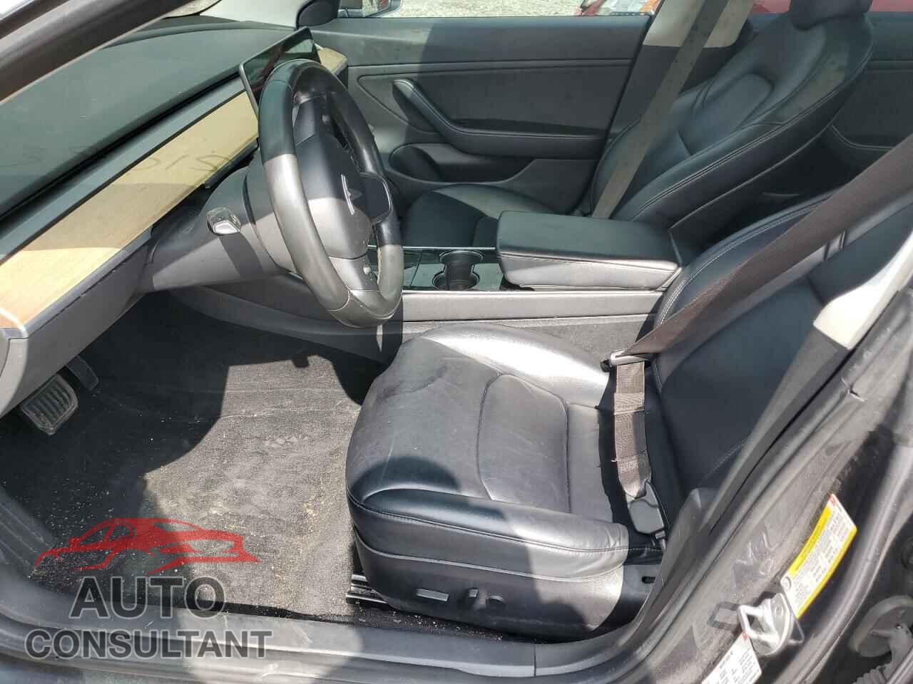 TESLA MODEL 3 2018 - 5YJ3E1EA1JF021996