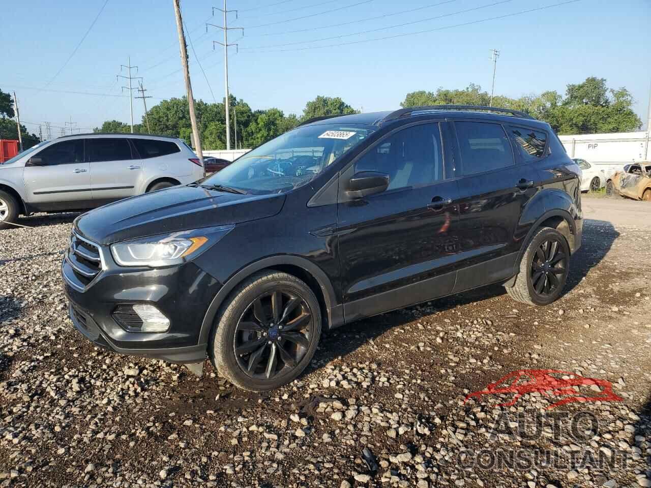 FORD ESCAPE 2017 - 1FMCU0GD3HUA47405