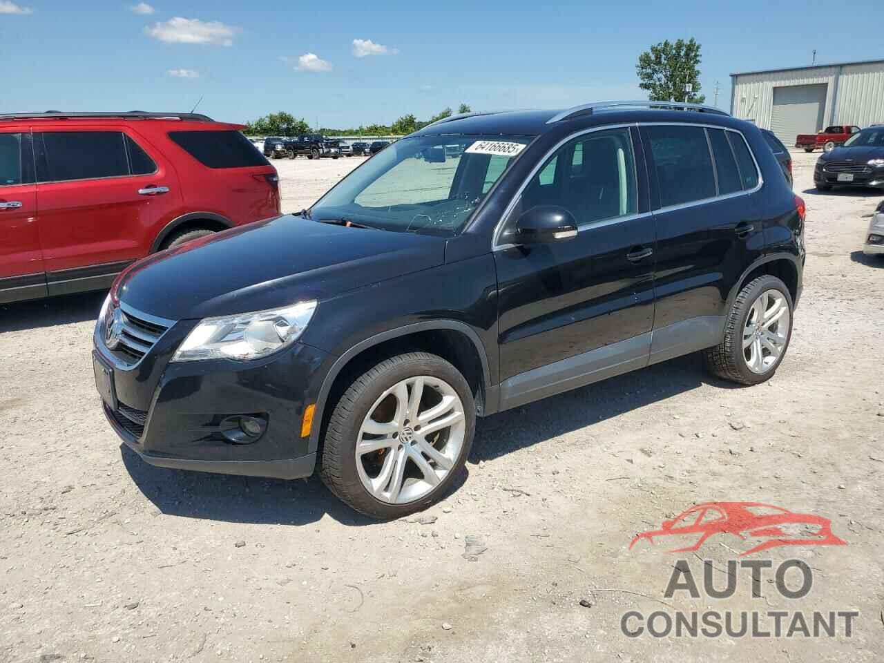 VOLKSWAGEN TIGUAN 2011 - WVGBV7AX1BW544355