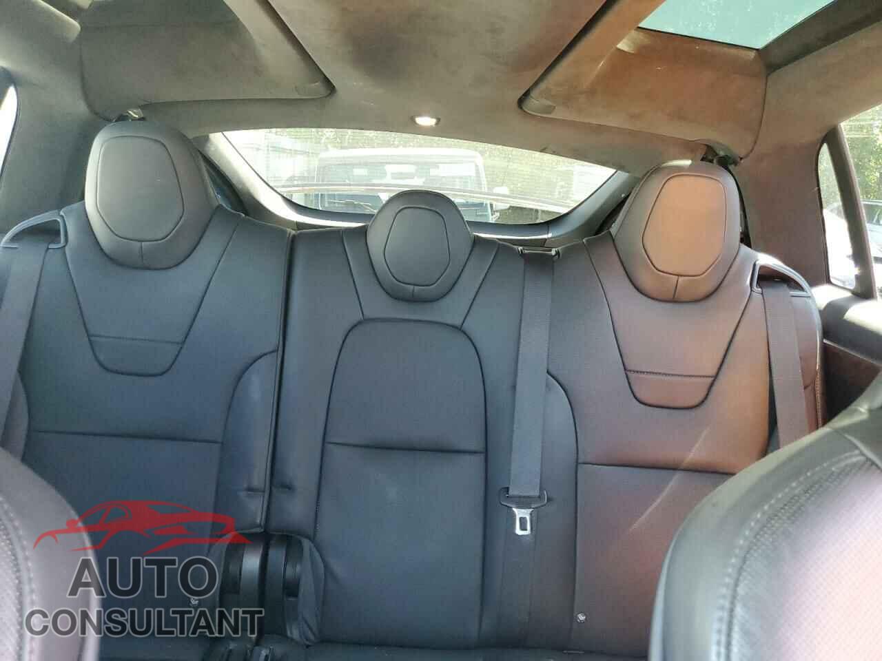 TESLA MODEL X 2017 - 5YJXCDE21HF038163