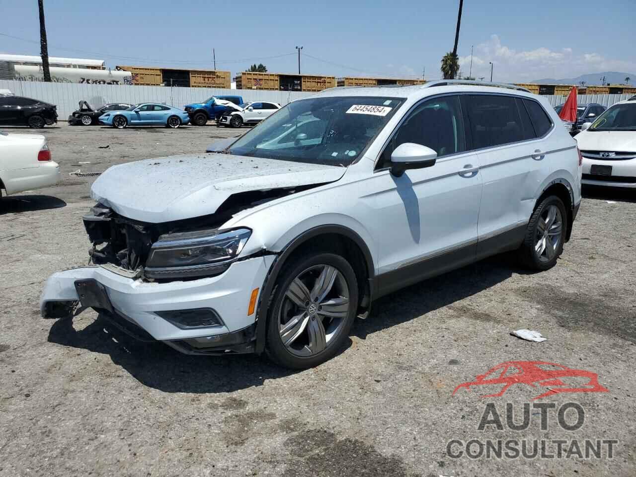 VOLKSWAGEN TIGUAN 2018 - 3VV5B7AX6JM163241