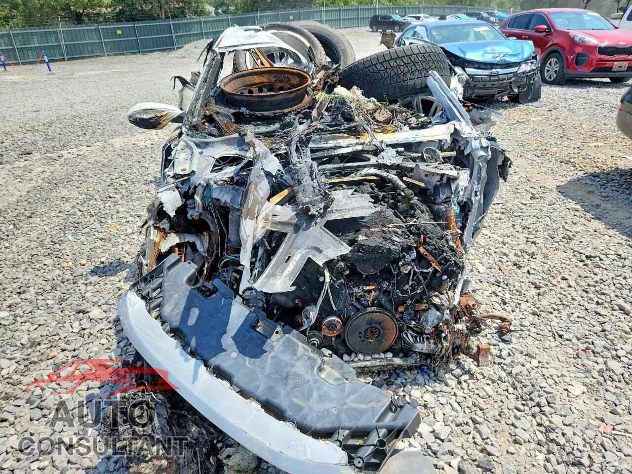 AUDI A8 2011 - WAUAVAFD1BN014692