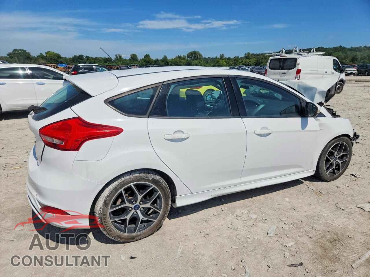 FORD FOCUS 2016 - 1FADP3K24GL405659