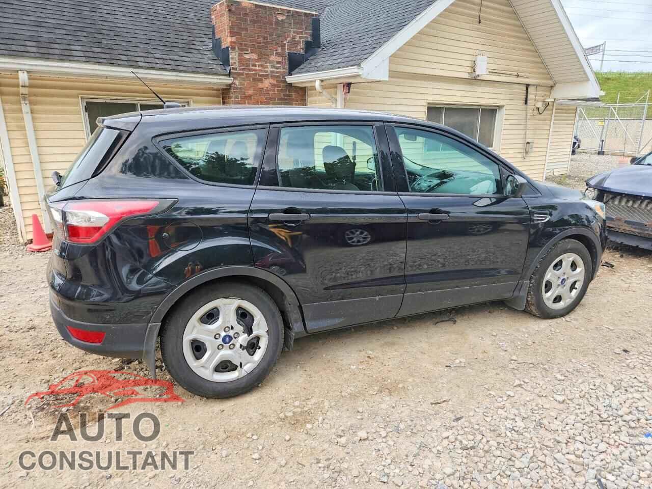 FORD ESCAPE 2017 - 1FMCU0F76HUB28510