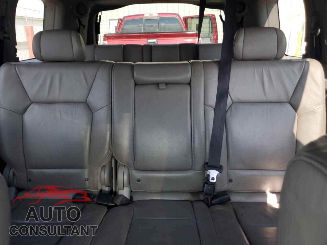 HONDA PILOT 2010 - 5FNYF4H90AB035233