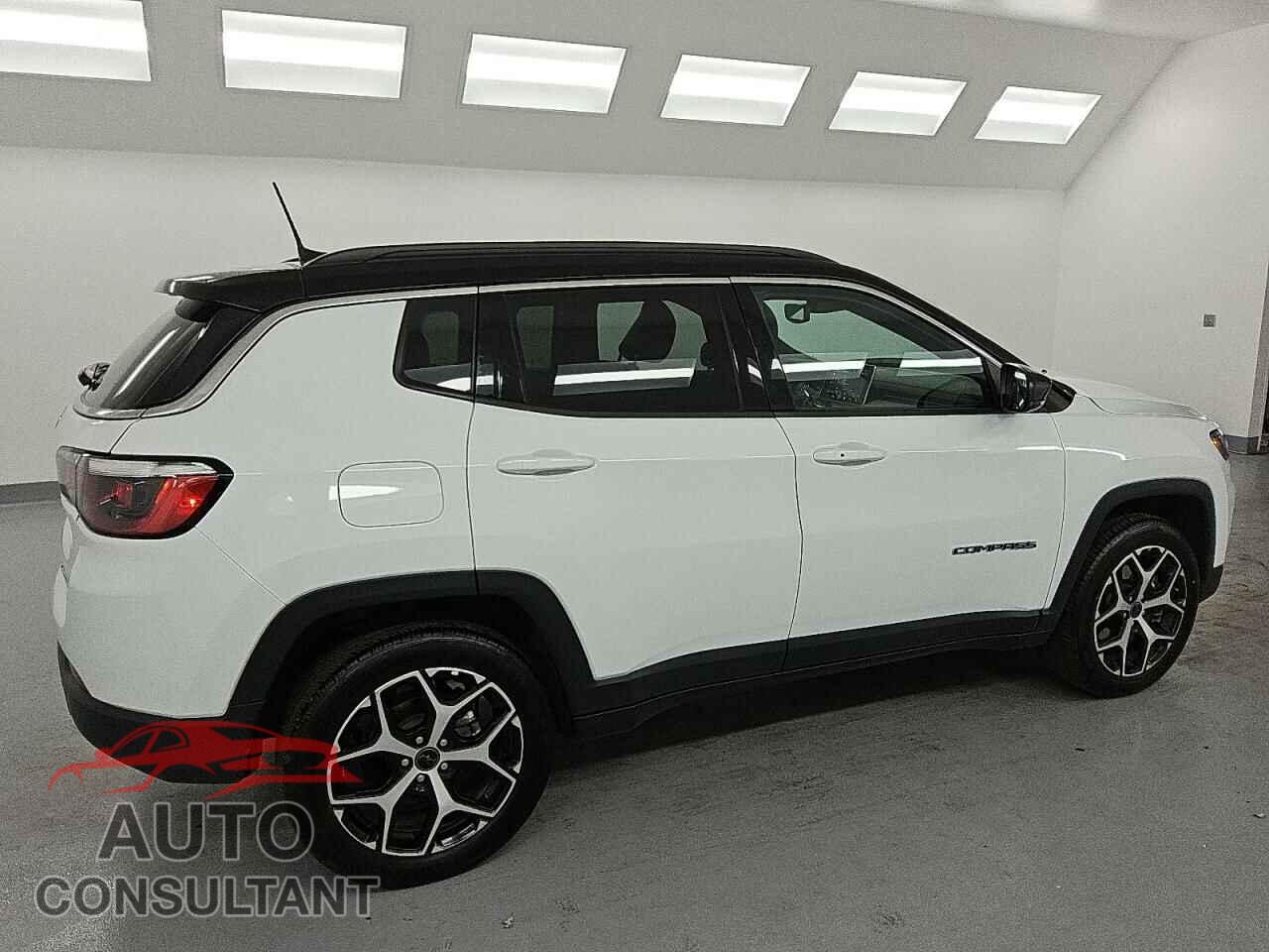 JEEP COMPASS 2025 - 3C4NJDCN2ST514164