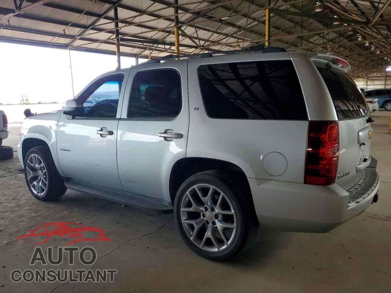 CHEVROLET TAHOE 2013 - 1GNSCBE01DR314110