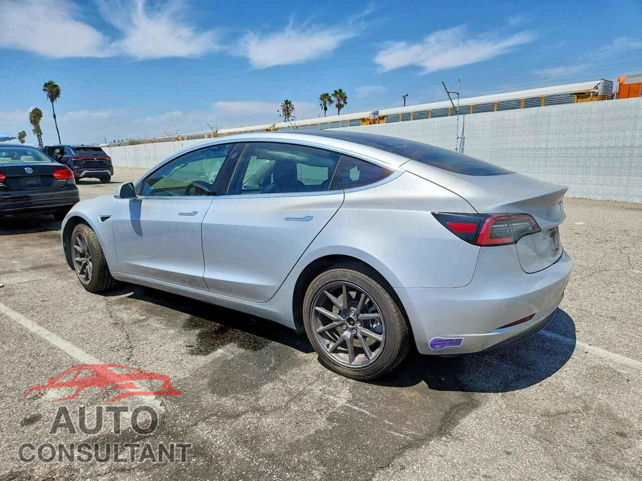 TESLA MODEL 3 2018 - 5YJ3E1EA4JF095347