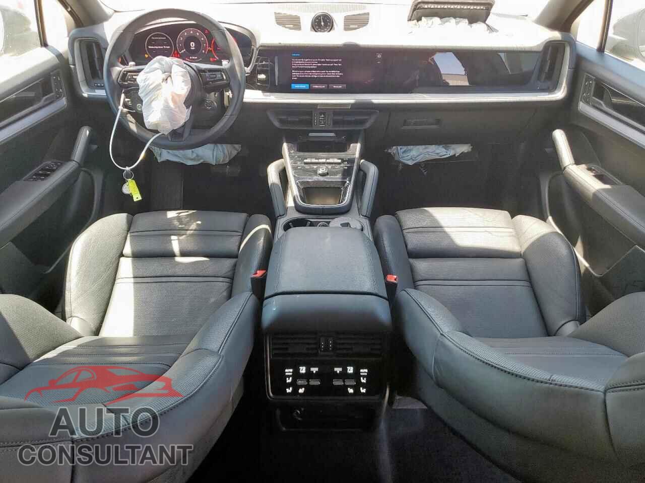 PORSCHE CAYENNE 2024 - WP1BA2AY1RDA50643