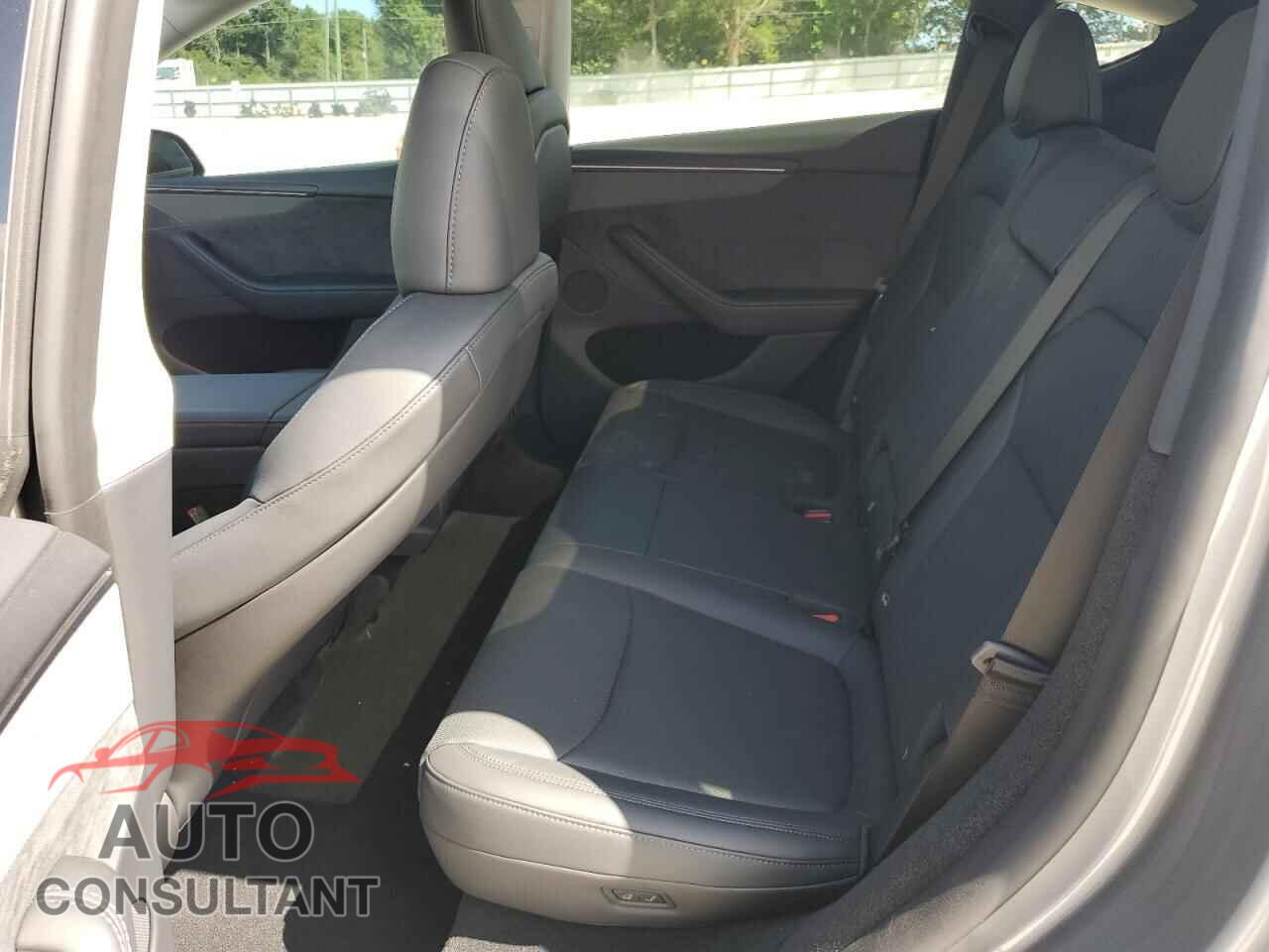 TESLA MODEL Y 2026 - 7SAYGDEEXTA382117