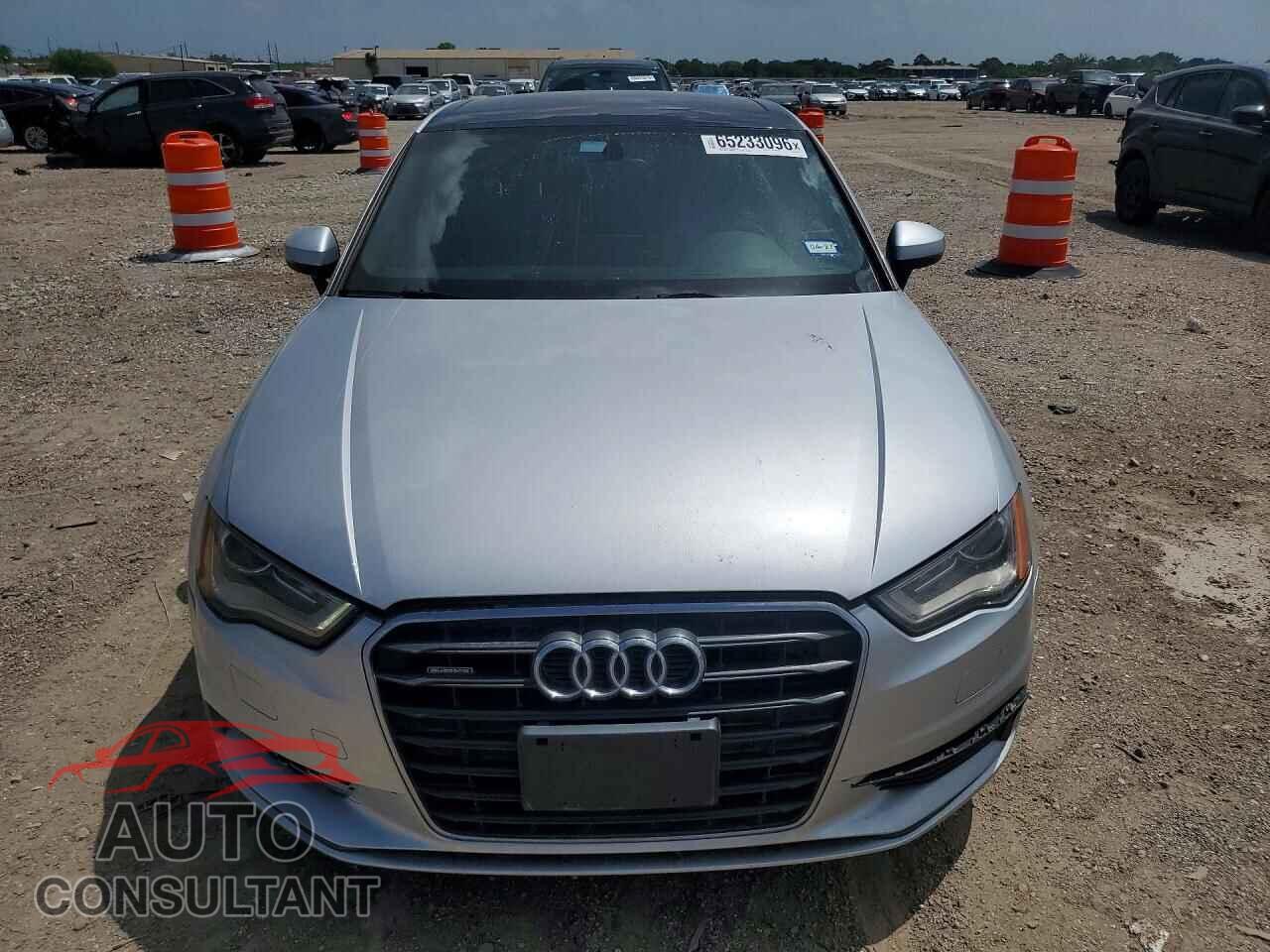 AUDI A3 2015 - WAUBFGFF0F1001175