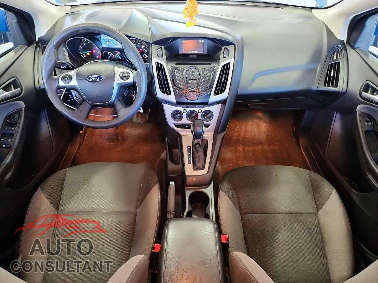 FORD FOCUS 2014 - 1FADP3F23EL258130