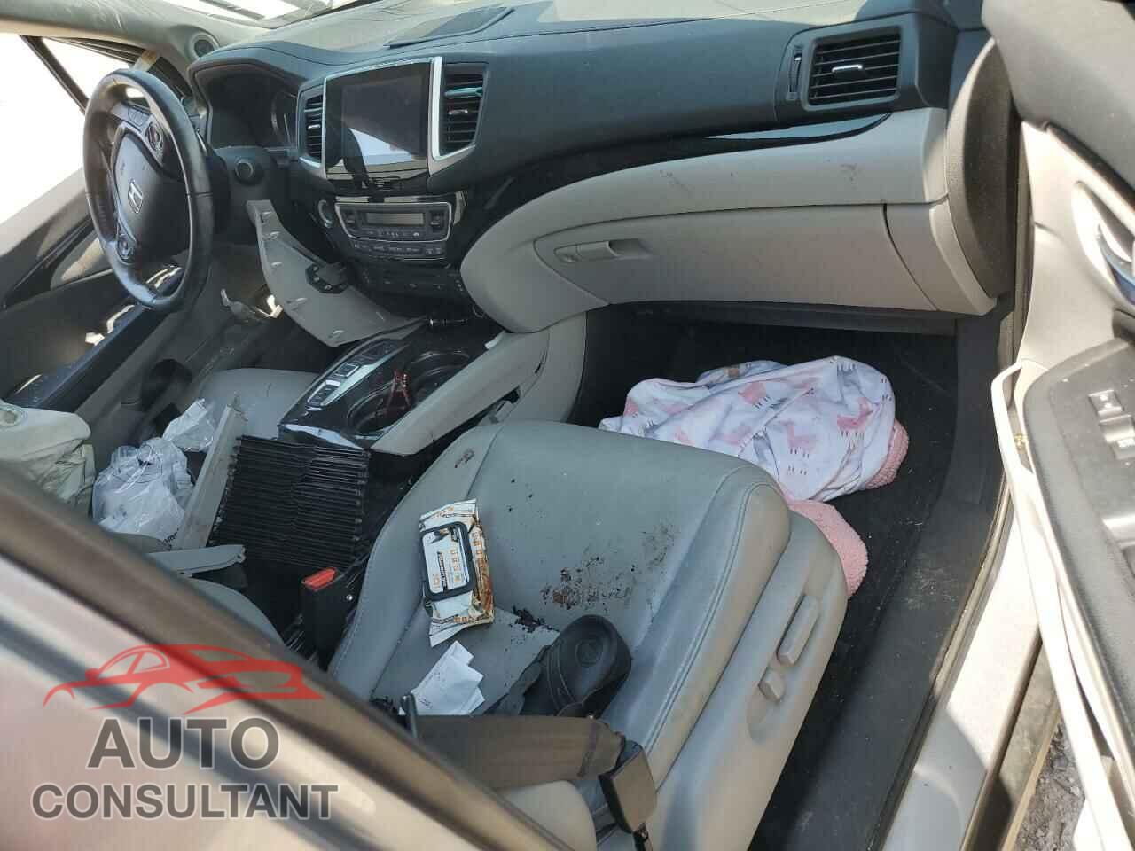 HONDA PILOT 2017 - 5FNYF5H90HB034101