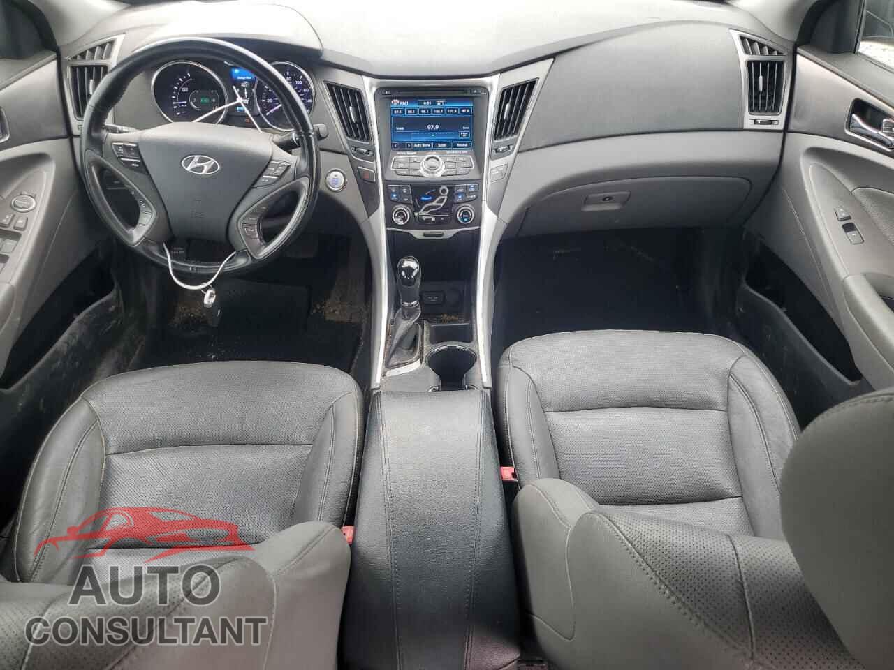 HYUNDAI SONATA 2014 - KMHEC4A43EA108986