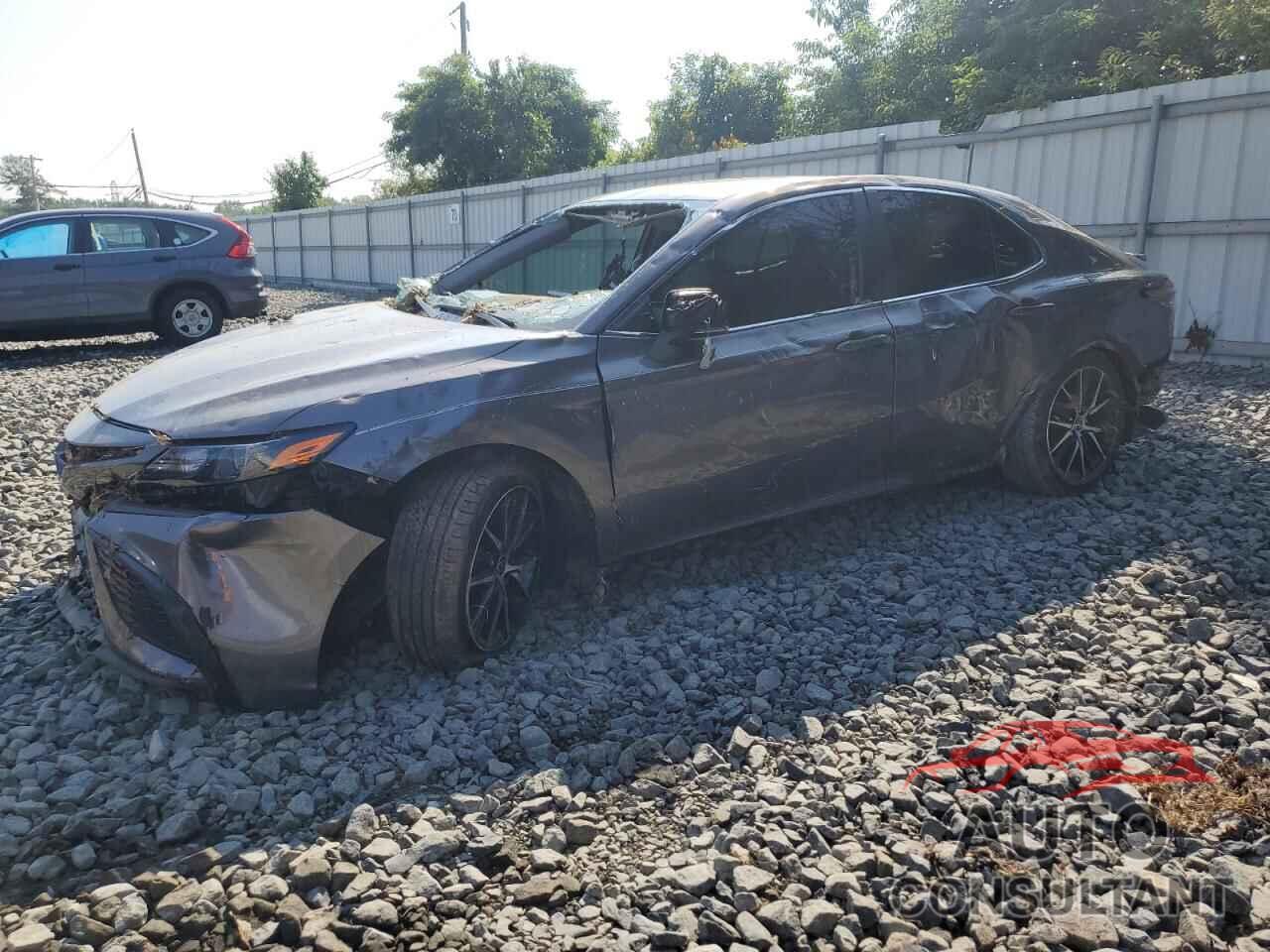 TOYOTA CAMRY 2022 - 4T1G11AK4NU624798