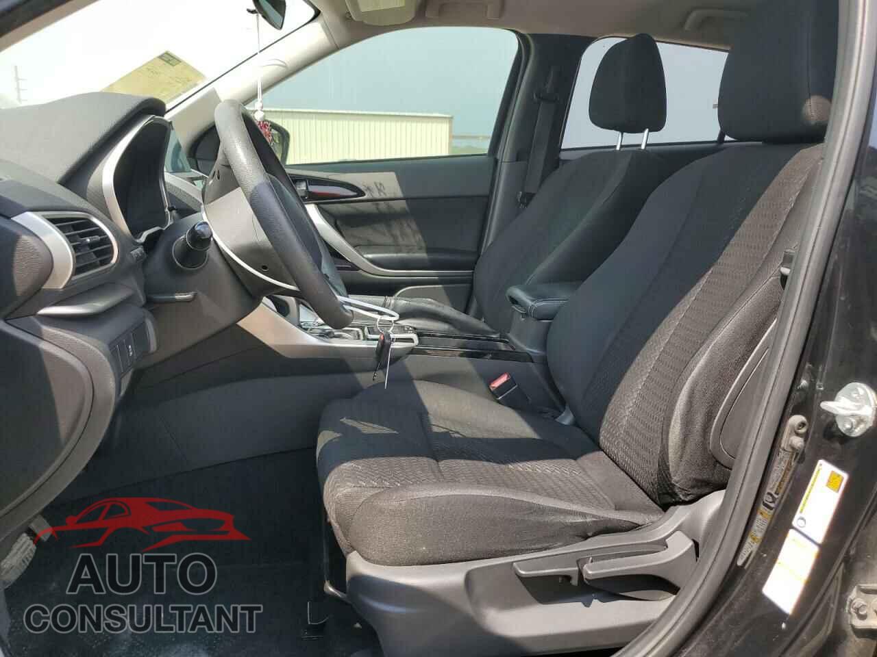 MITSUBISHI ECLIPSE 2018 - JA4AT4AA3JZ046620