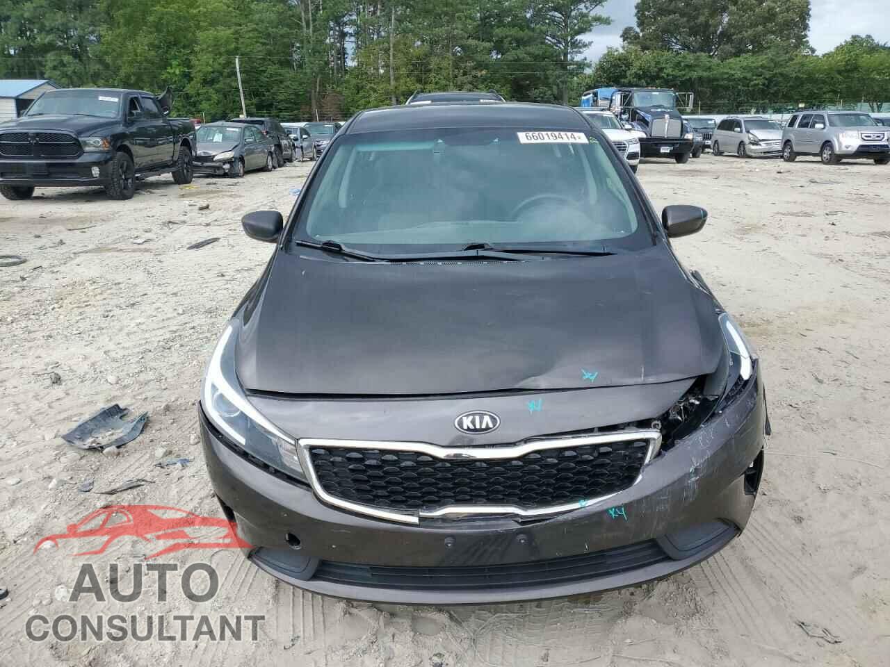 KIA FORTE 2018 - 3KPFL4A77JE201049