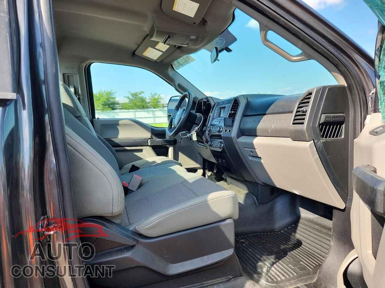 FORD F250 2017 - 1FTBF2B65HEE74349